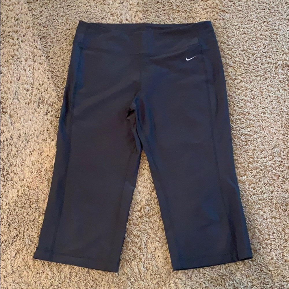 Nike slate gray short leggings
